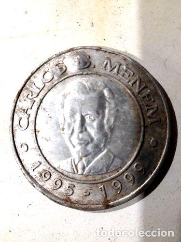 Trofeos y medallas: medalla publicitaria menem 1999 - Foto 1