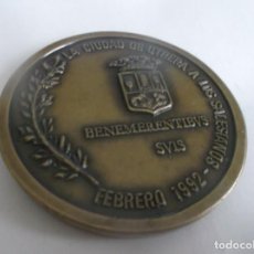 Trofeos y medallas: MEDALLA BRONCE- AYUNTAMIENTO UTRERA(SEVILLA) - LA CIUDAD DE UTRERA A LOS SALESIANOS AÑO 1992. Lote 342831023