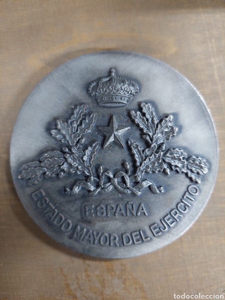 Trofeos y medallas: Gran medalla estado mayor del ej&eacute;rcito a&ntilde;os 70 - Foto 1