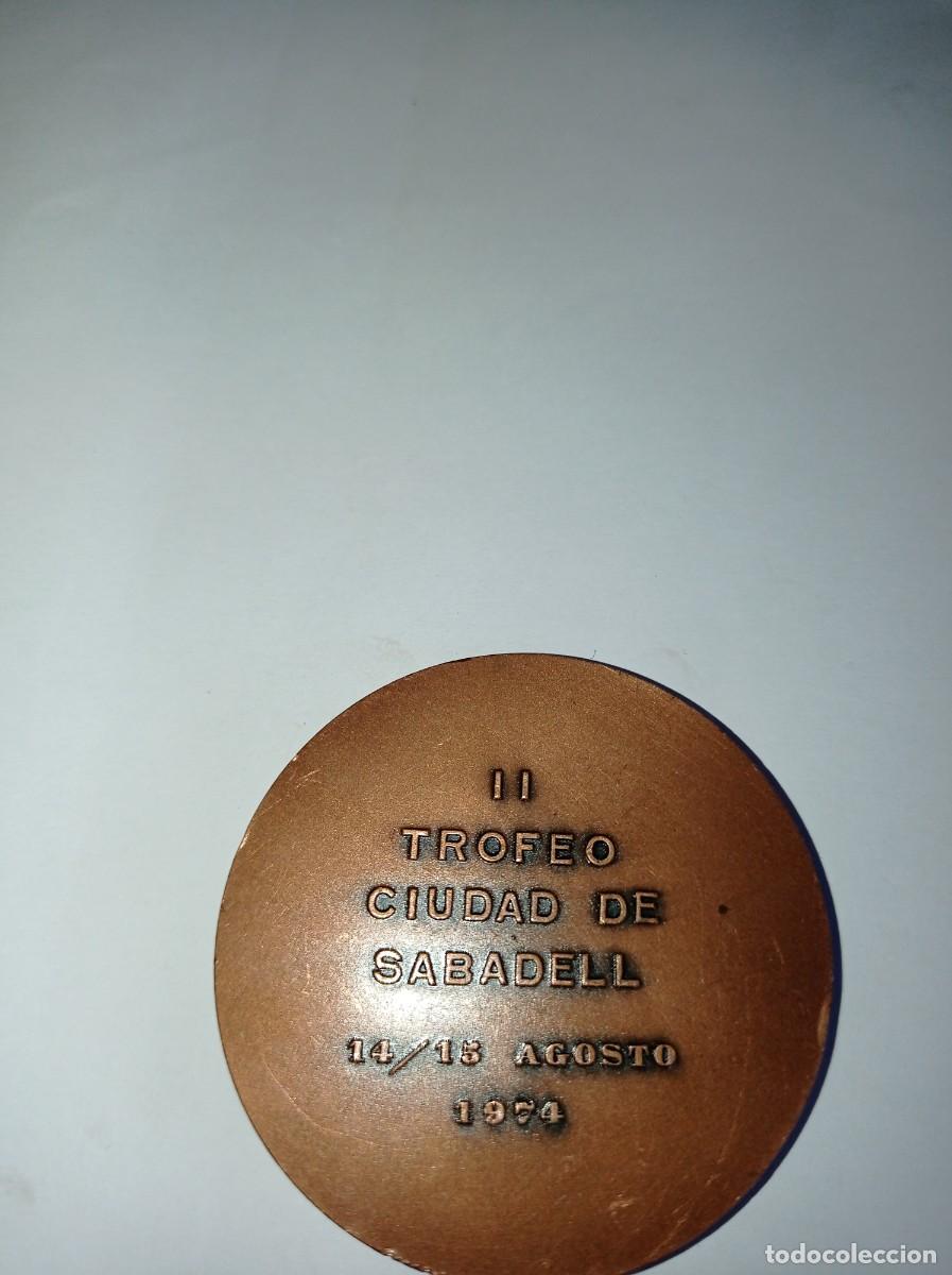 Trofeos y medallas: 2 trofeo Ciudad de Sabadell agosto 1974. - Foto 2