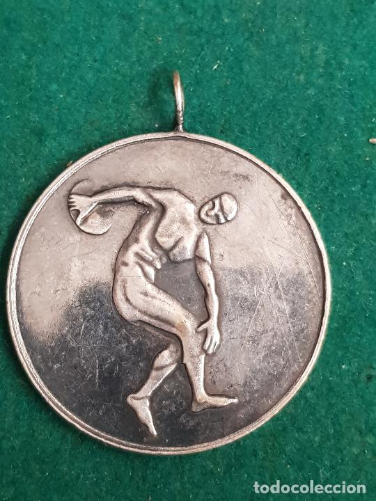 Trofeos y medallas: 1981 - Foto 1