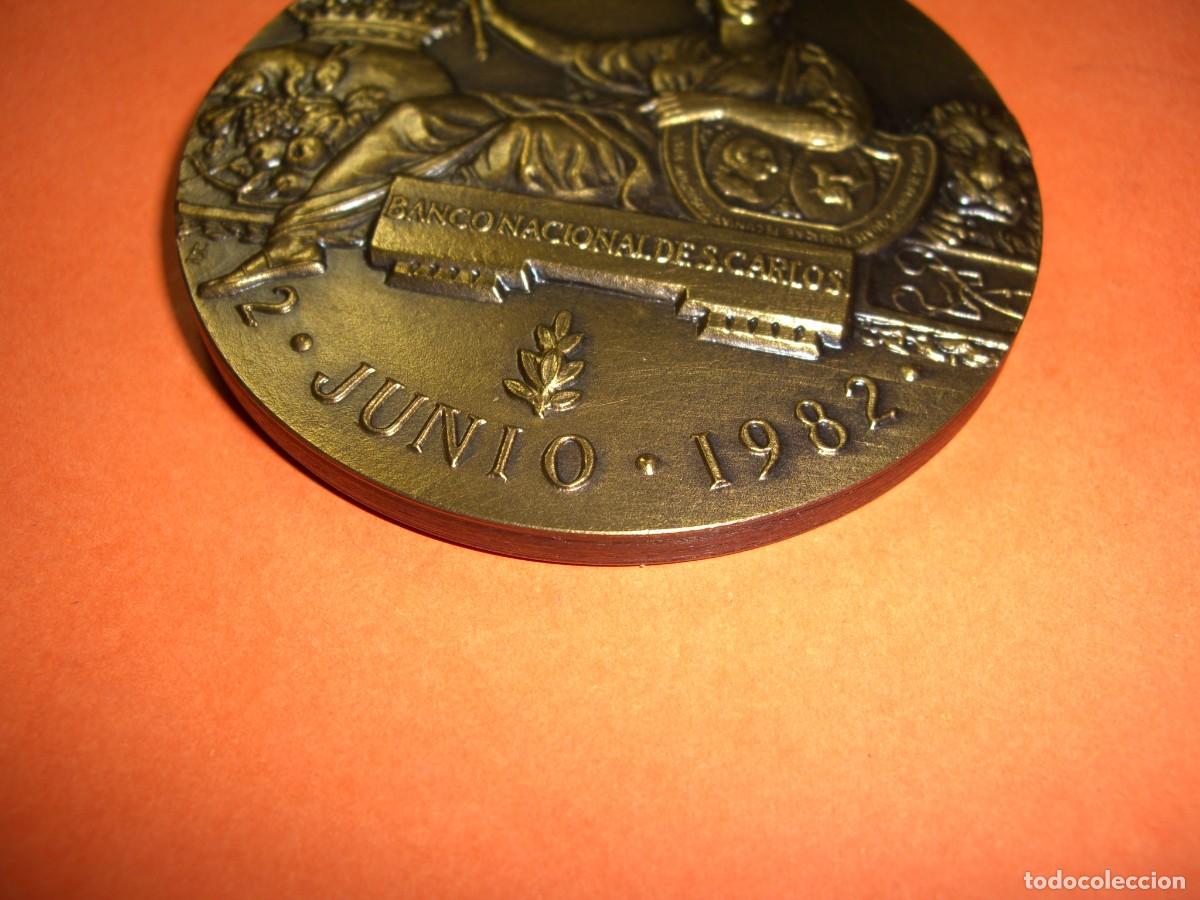 Trofeos y medallas: MEDALLA BICENTENARIO DEL BANCO DE ESPA&Ntilde;A 1782 1982 - Foto 2