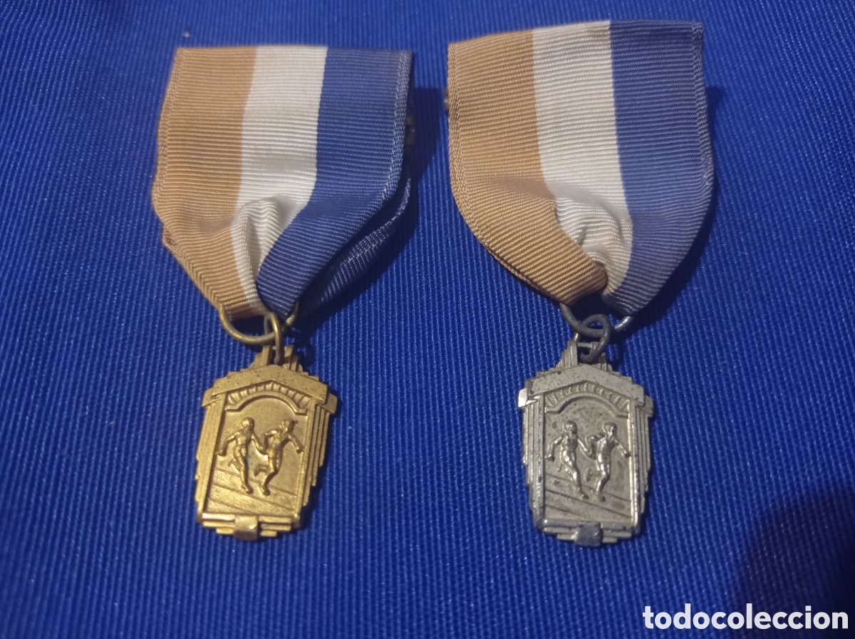 Trofeos y medallas: MEDALLAS RELEVOS 1952 - Foto 1