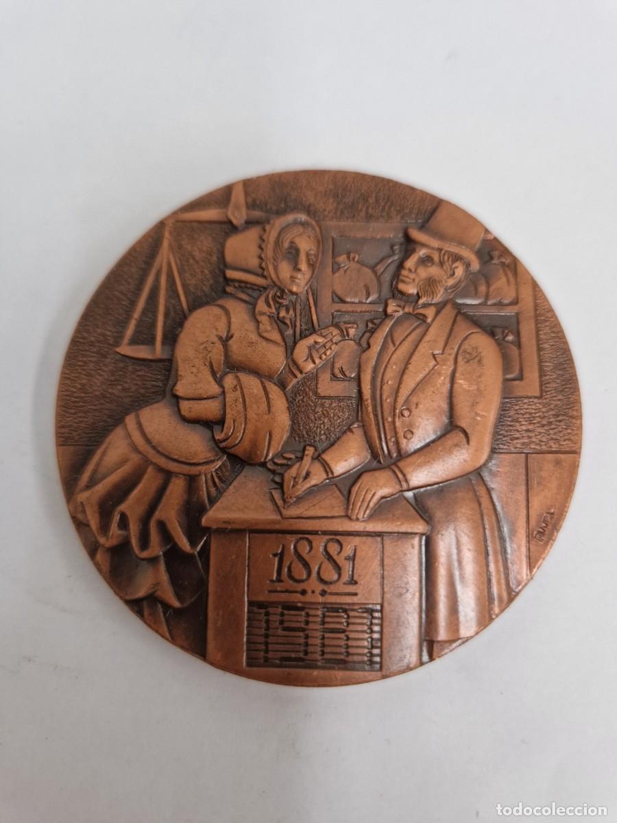 Trofeos y medallas: MEDALLA COMMEMORACIO DEL CENTENARI BANC DE SABADELL 1881-1981 - Foto 2