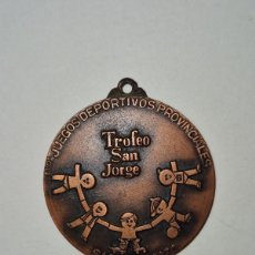 Trofeos y medallas: MEDALLA TROFEO SAN JORGE. JUEGOS DEPORTIVOS PROVINCIALES. SABADELL 1970. Lote 403179644