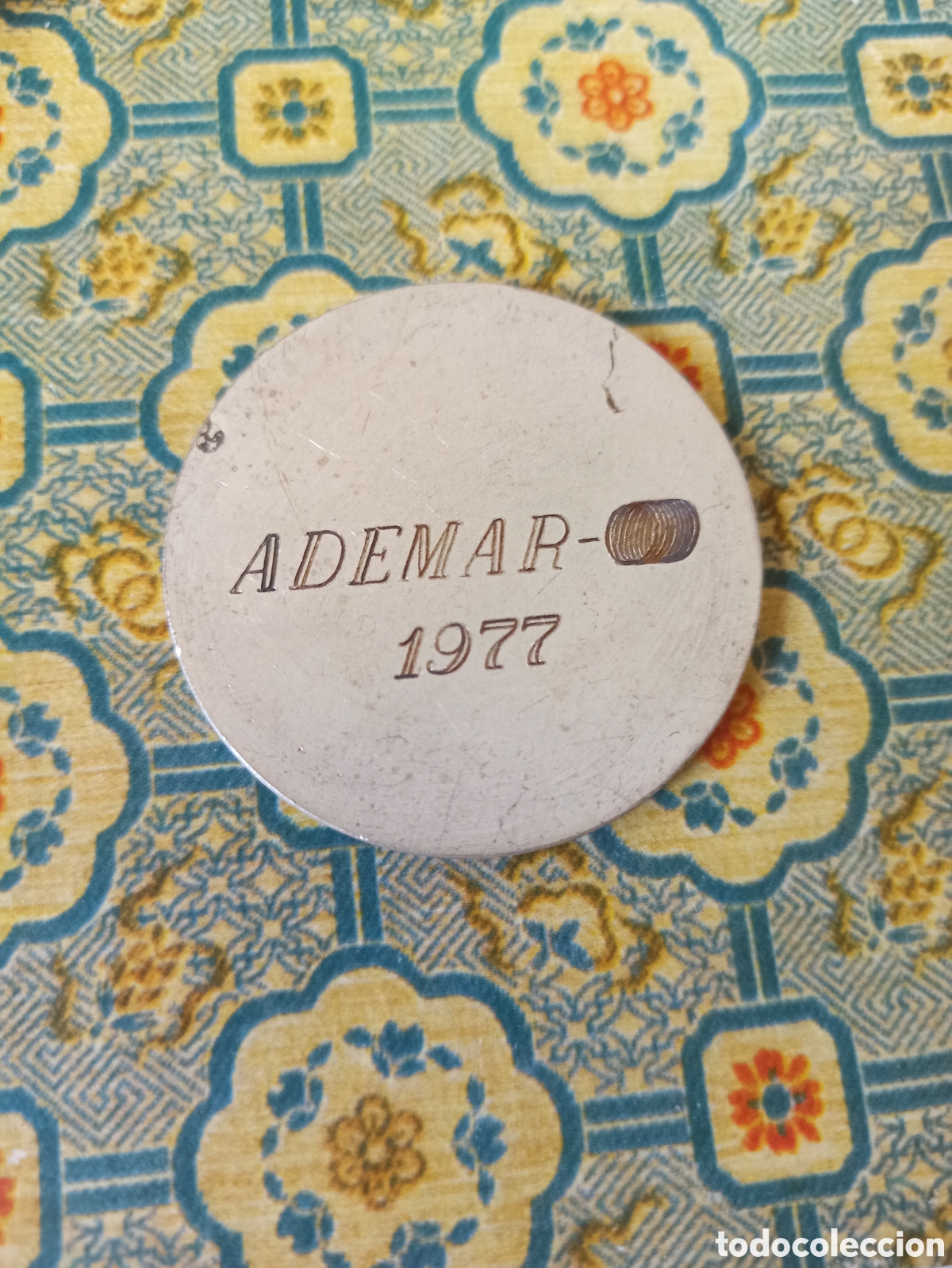 Trofeos y medallas: Medalla deportiva Ademar 1977 - Foto 2