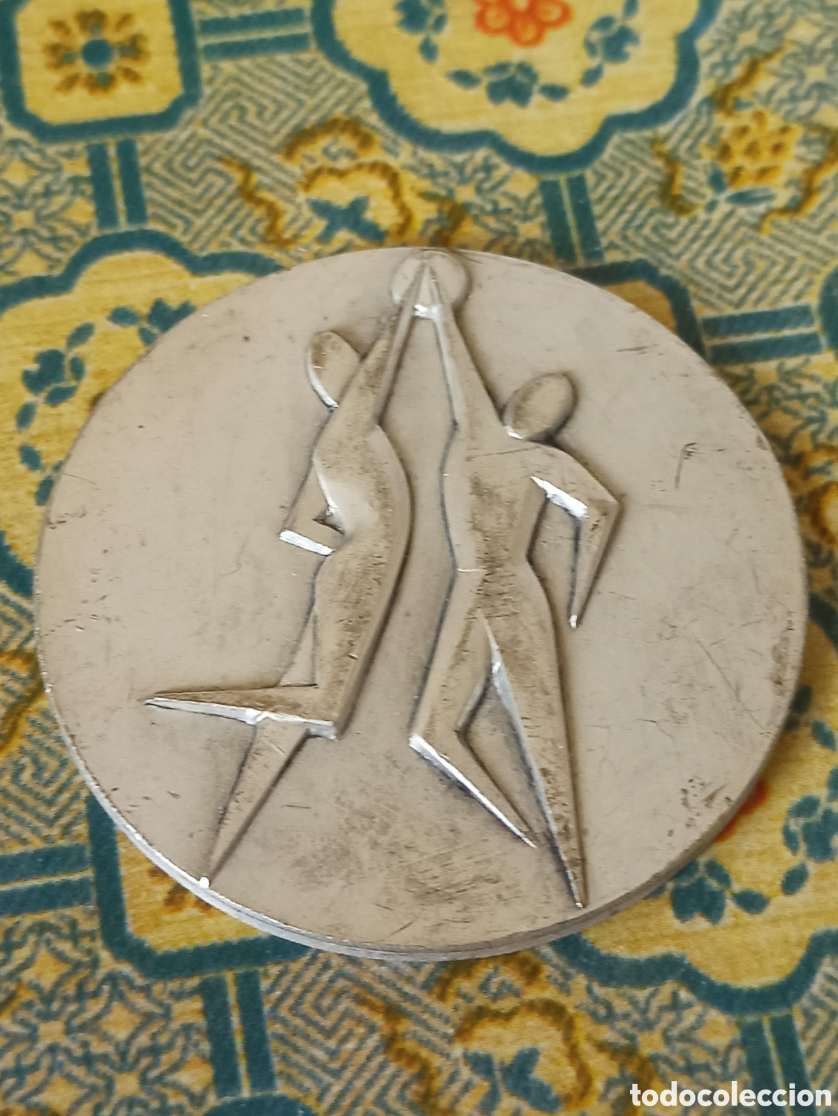 Trofeos y medallas: Medalla deportiva Ademar 1977 - Foto 1