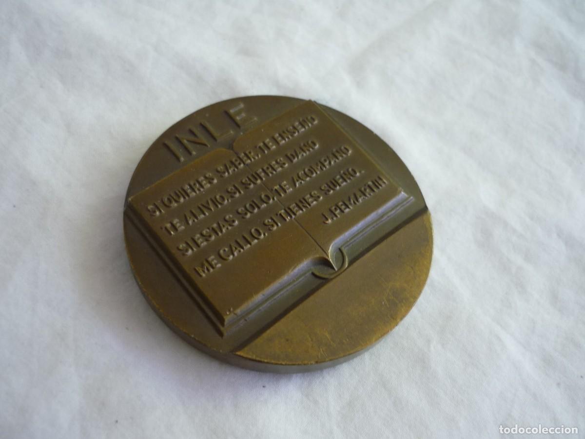 Trofeos y medallas: Medalla de bronce A&ntilde;o Internacional del Libro 1972 - Foto 4
