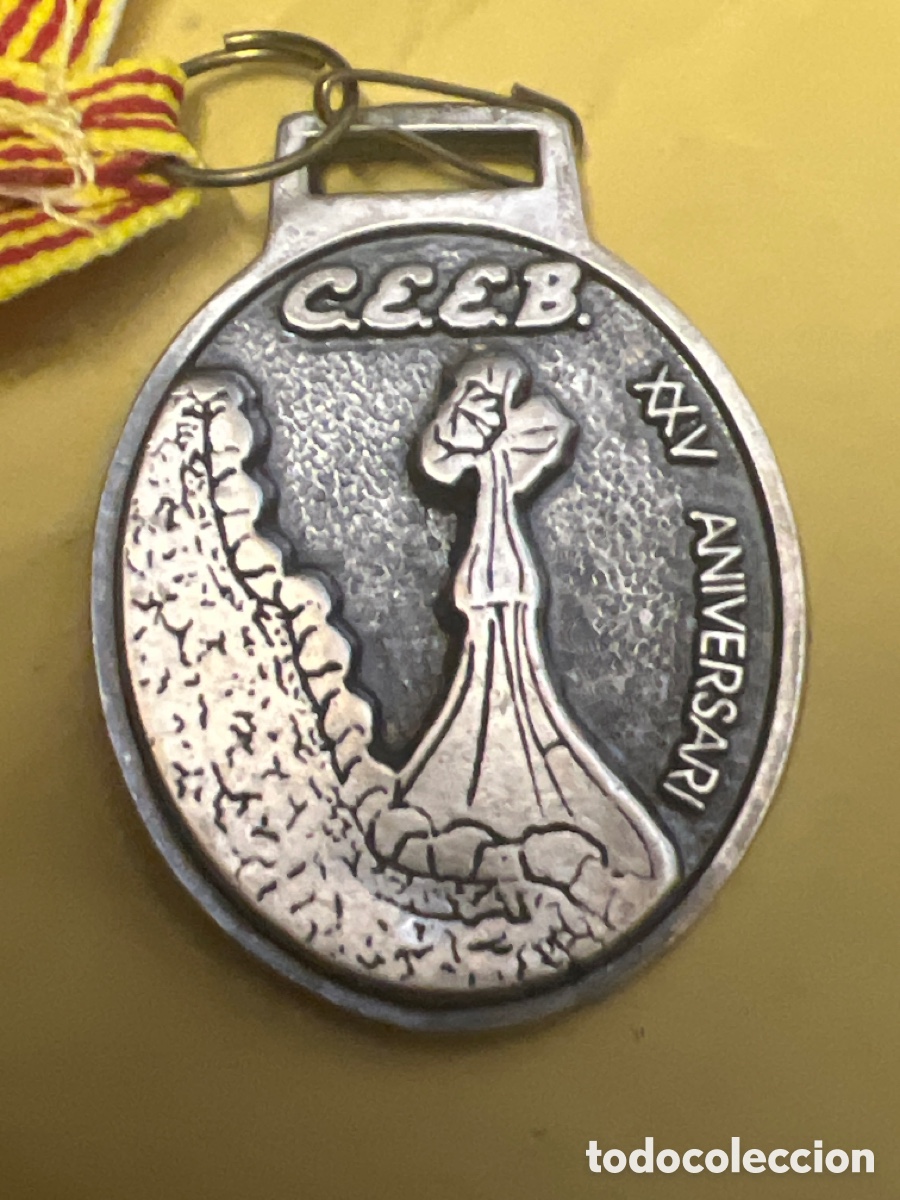 Trofeos y medallas: T1/C0/86. MEDALLA C.E.E.B. XXV ANIVERSARI -ESPORTCAT - Foto 1