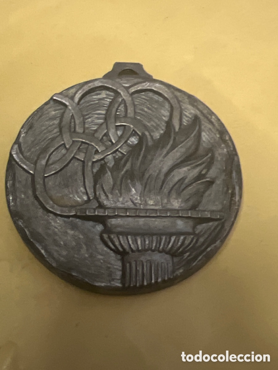 Trofeos y medallas: T1/C0/87. MEDALLA DE OLIMPIADAS - Foto 1