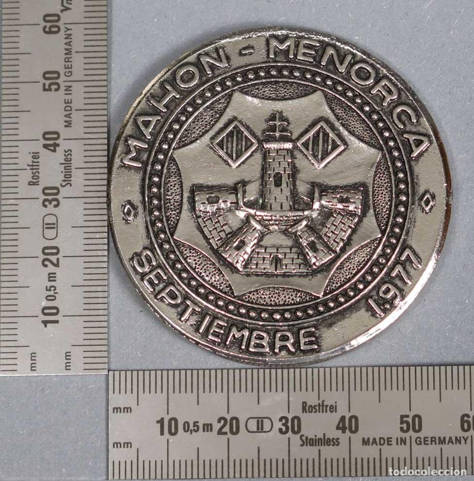 Trofeos y medallas: MEDALLA. SEBIME 1977. MAHON. - Foto 1