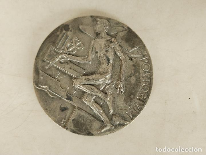 Trofeos y medallas: cuerpo tecnico de aduanas 1975 - Foto 2