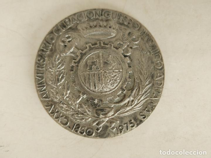 Trofeos y medallas: cuerpo tecnico de aduanas 1975 - Foto 1