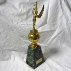 Trofeos y medallas: TROFEO EN BRONCE Y PIEDRA DE CONCURSO DE BELLEZA MISS AFIA SPAIN 1957