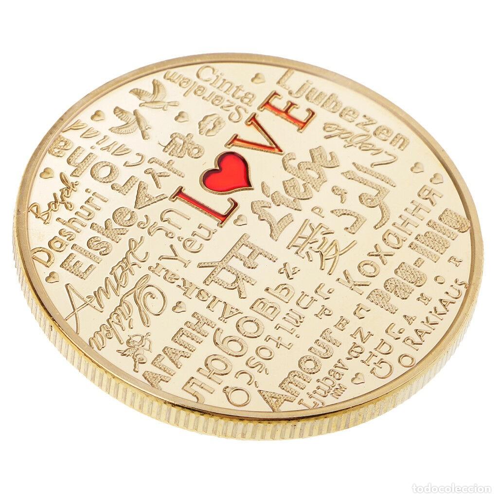 Trofeos y medallas: MEDALLA MONEDA CHAPADA DE ORO TEMA - AMOR -EN DISTINTOS IDIOMAS - Foto 1
