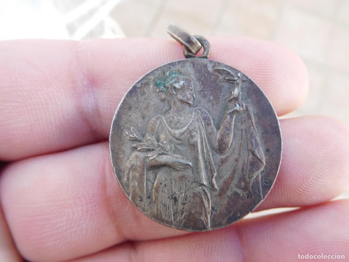 Trofeos y medallas: Medalla F.E.B. 1947 Badalona? - Foto 1