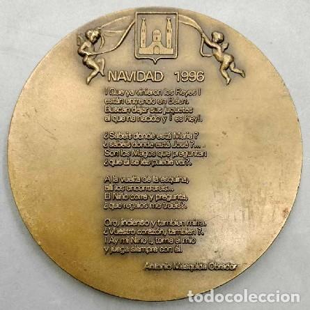 Trofeos y medallas: MEDALLA DORADA NAVIDAD 1996 MEDALLA-1378 - Foto 2
