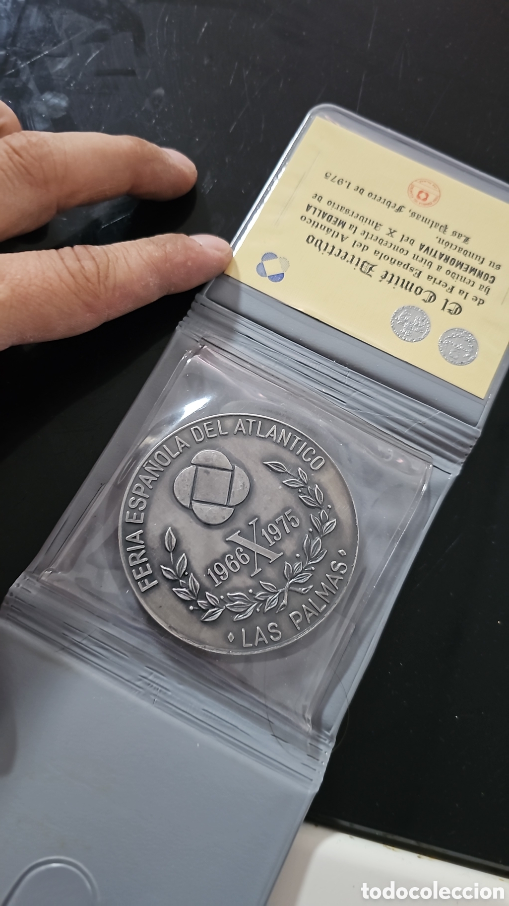 Trofeos y medallas: medalla de 1975 - Foto 4
