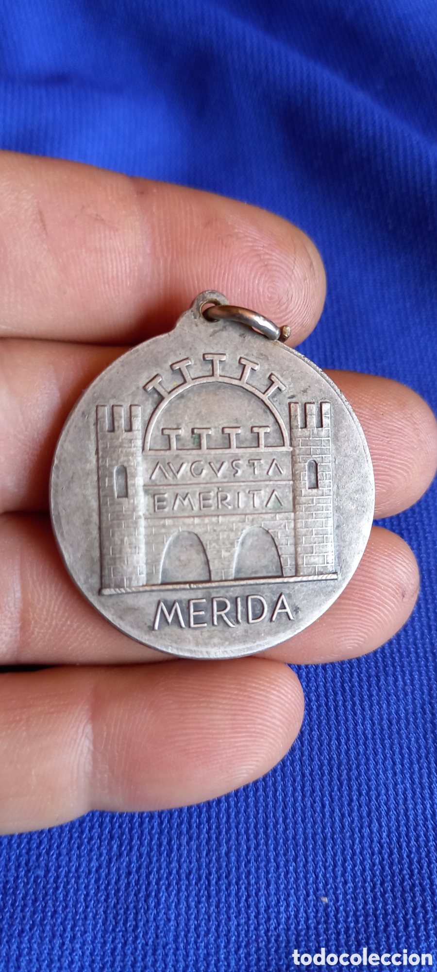 Trofeos y medallas: ANTIGUA MEDALLA MERIDA TEATRO ROMANO - Foto 2