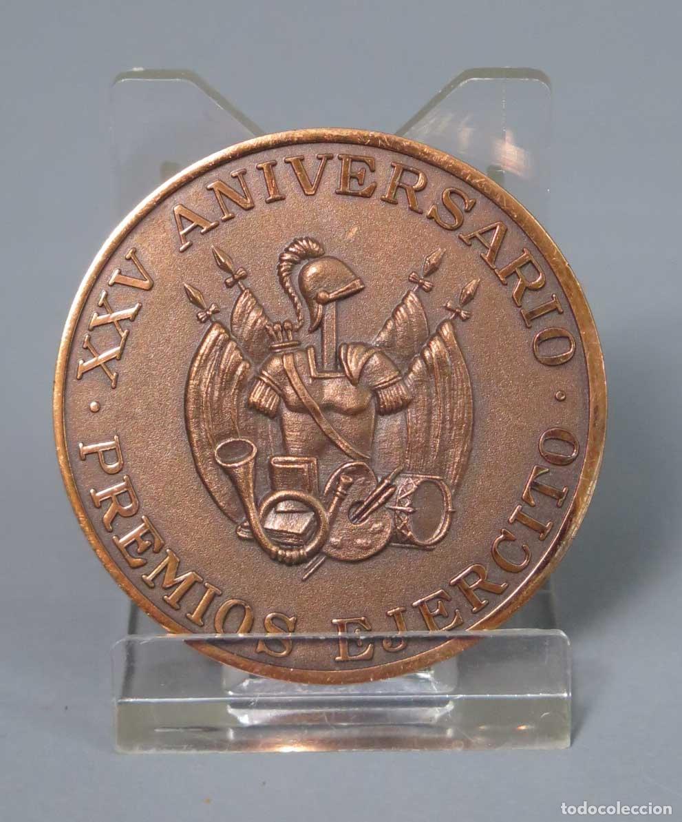 Trofeos y medallas: MEDALLA. XXV ANIVERSARIO. PREMIOS EJERCITO - Foto 1