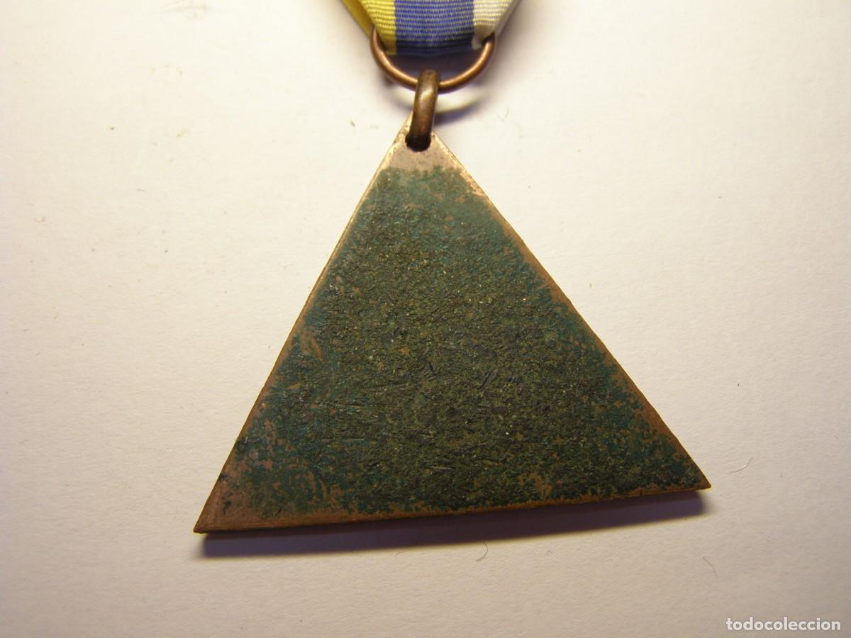 Trofeos y medallas: Medalla del Hogar Canario, Barcelona. - Foto 4
