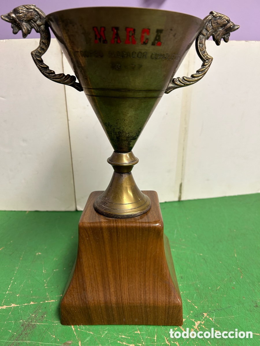 Trofeos y medallas: TROFEO MARCA A&ntilde;o 1977 - Foto 1
