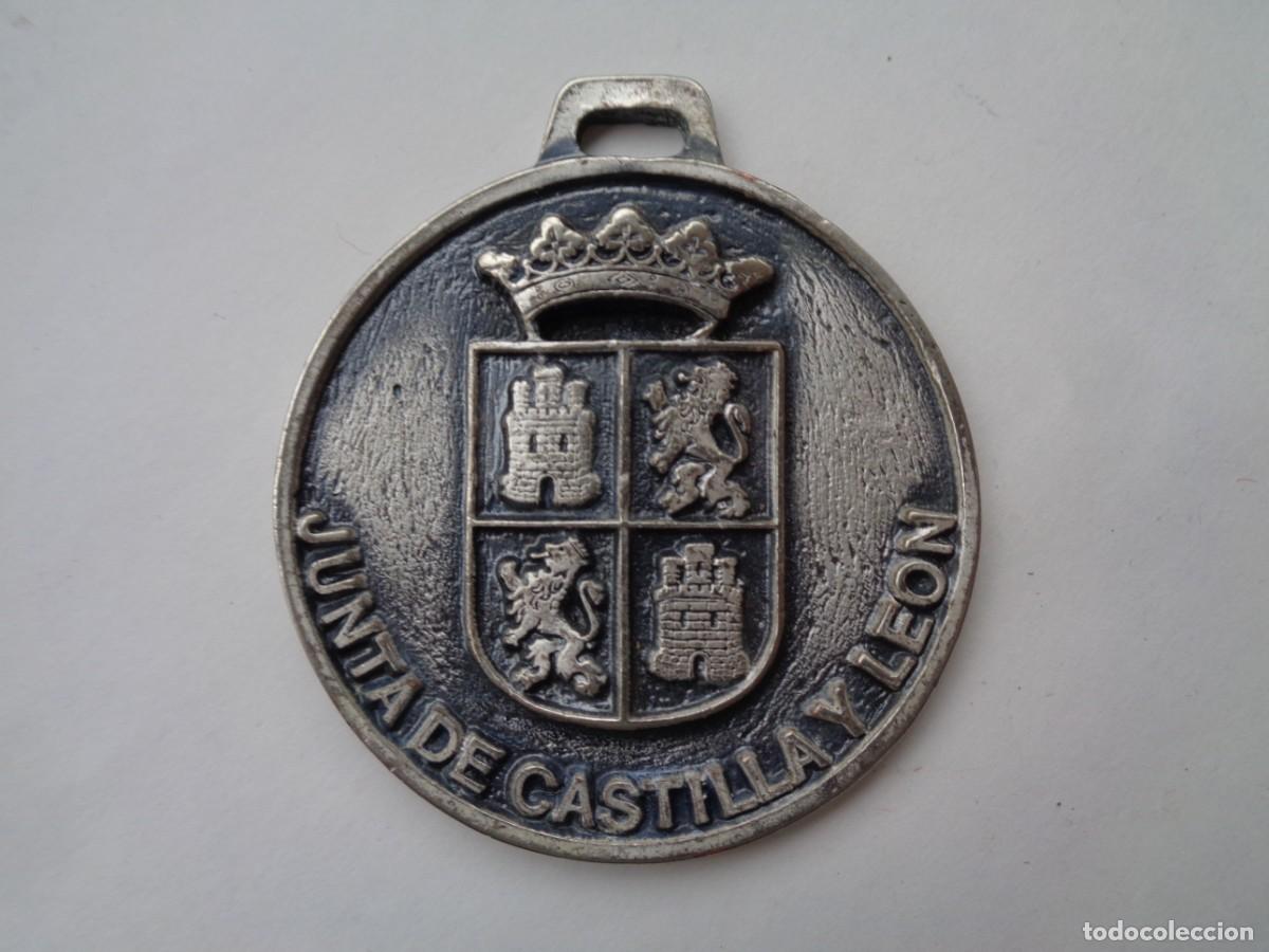 Trofeos y medallas: MEDALLA DE LA JUNTA DE CASTILLA Y LEON - Foto 1