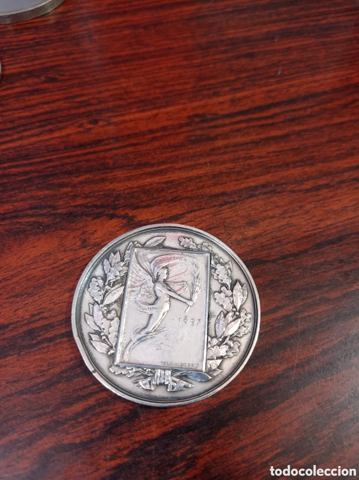 Trofeos y medallas: Medalla de plata de 1897 - Foto 1