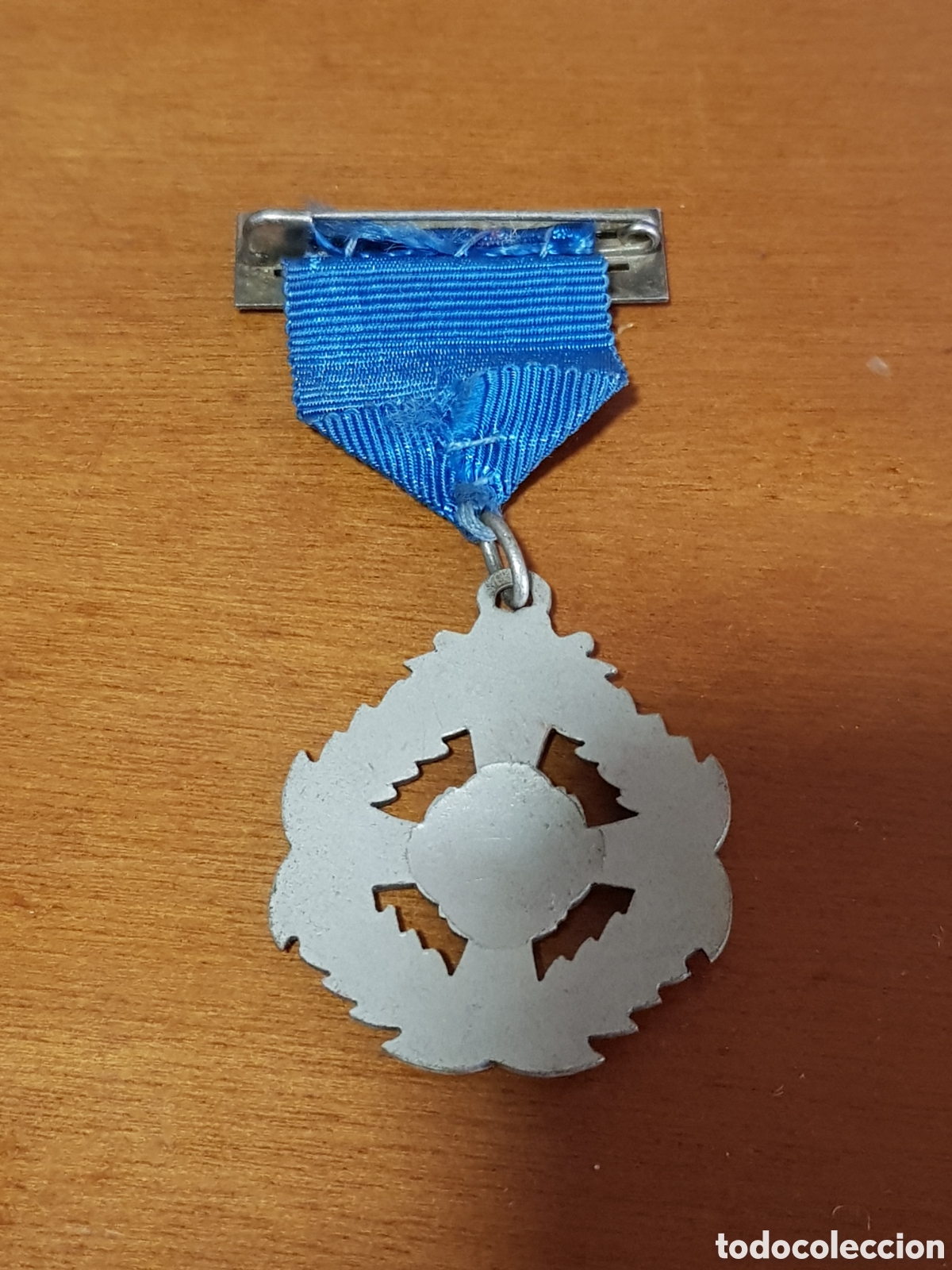 Trofeos y medallas: MEDALLA ESCOLAR AL M&Eacute;RITO CON CINTA - Foto 2