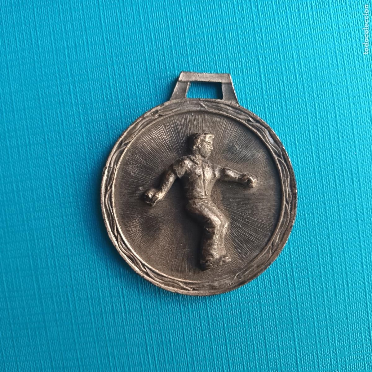 Trofeos y medallas: Medalla deportiva &bull; Lanzamiento - Foto 1