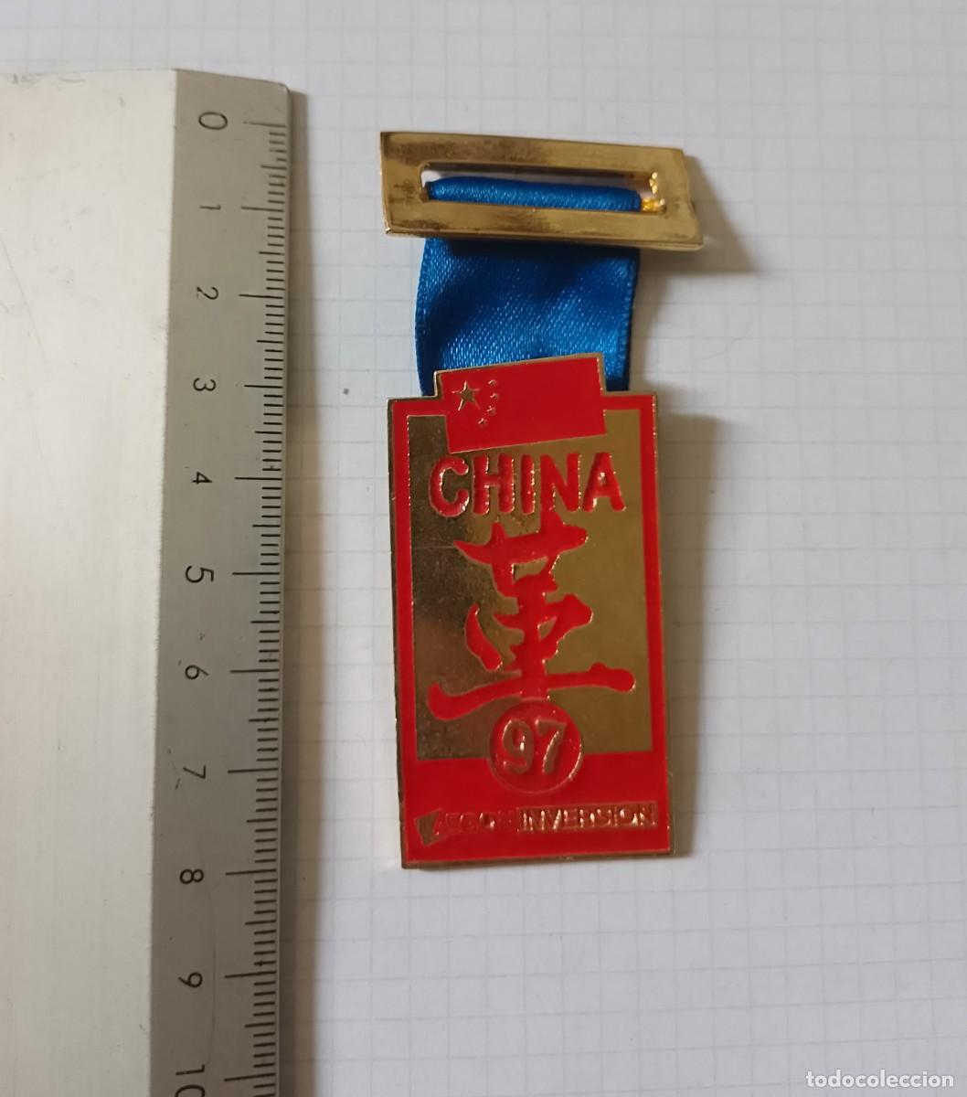Trofeos y medallas: Medalla china con pasador, n&ordm;97 - Foto 1