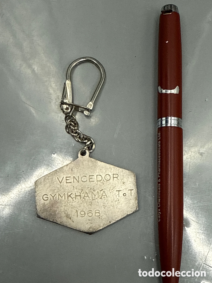 Trofeos y medallas: Medalla de metal de 1968 - Foto 2