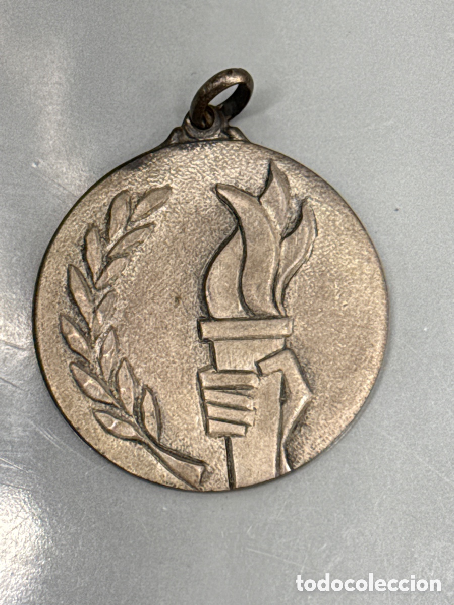 Trofeos y medallas: Medalla deportiva 1959 - Foto 2