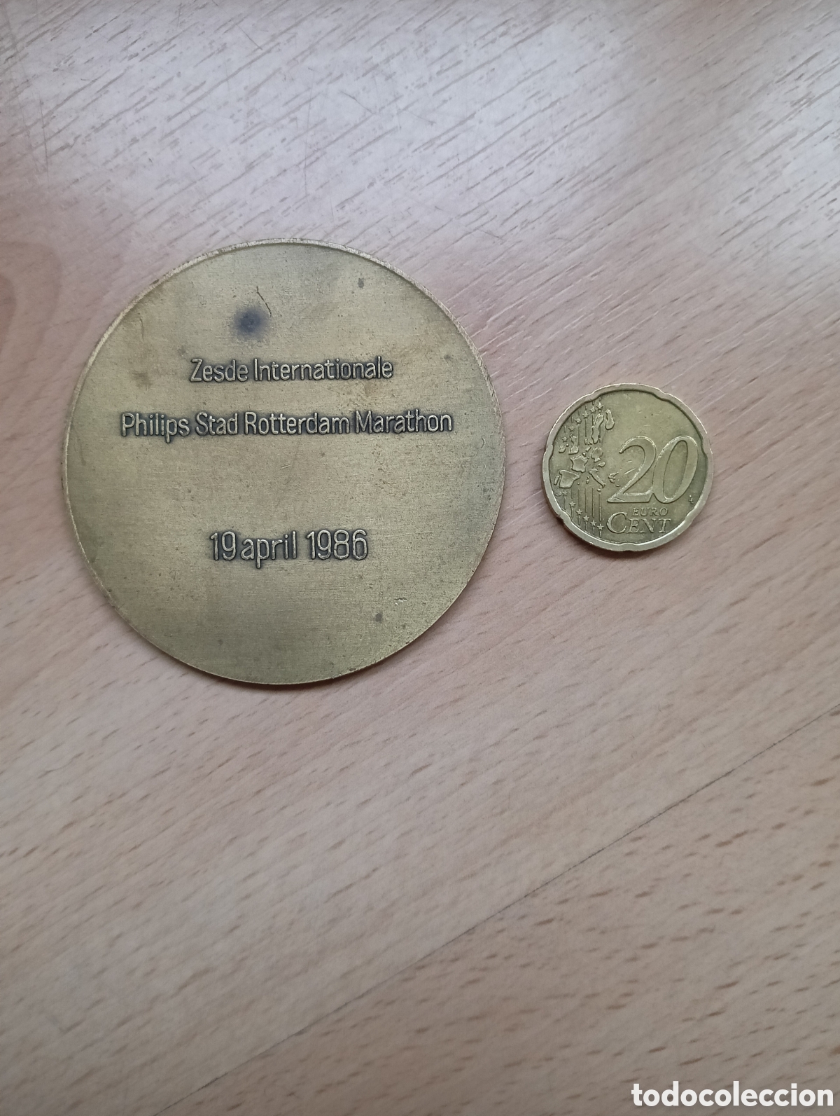 Trofeos y medallas: MARAT&Oacute;N DE ROTTERDAM. Medalla. A&ntilde;o 1986. - Foto 2