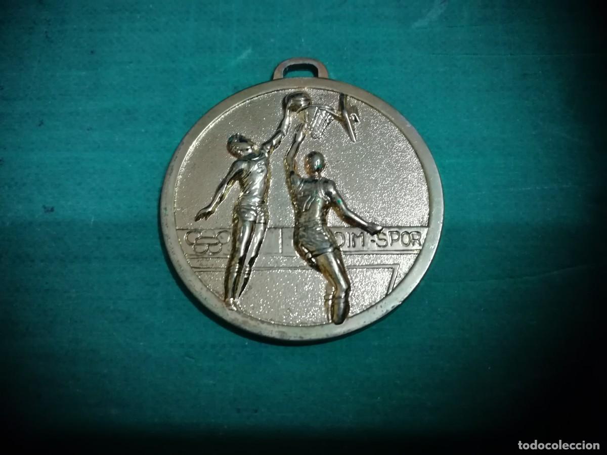 Trofeos y medallas: MEDALLA TROFEO BALONCESTO DE ORO , SIN GRABAR - Foto 1