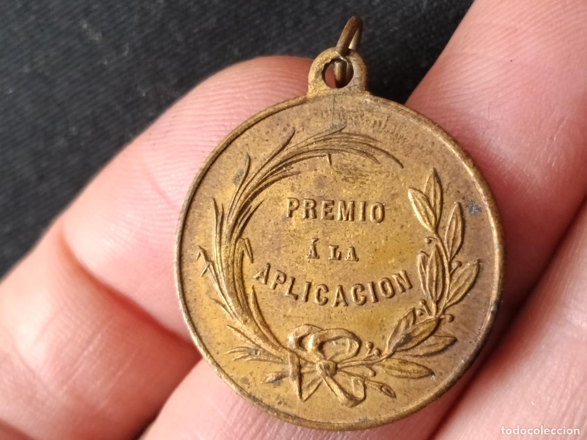 Trofeos y medallas: Medalla colegial. Premio a la aplicaci&oacute;n - Foto 2