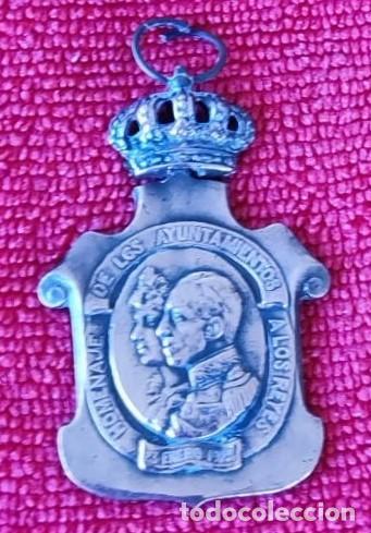 Troph&auml;en und Medaillen: Medalla conmemorativa de los ayuntamientos a los reyes. 23 de enero de 1925