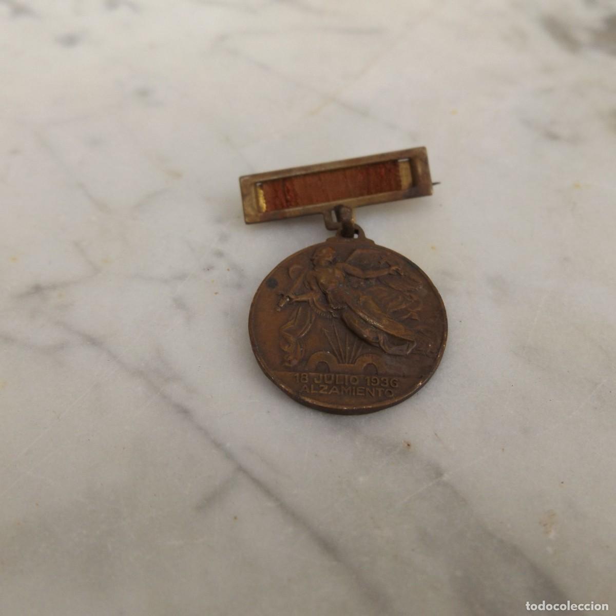 Trofeos y medallas: medalla militar de cobre - Foto 2