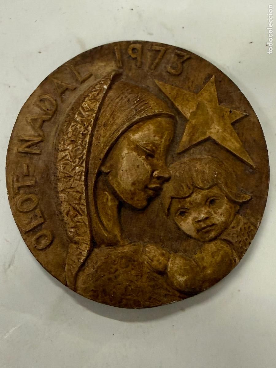 Trofeos y medallas: Extraordinario Original de medallon en madera para molde de bronce M.Traite Olot Nadal 1973