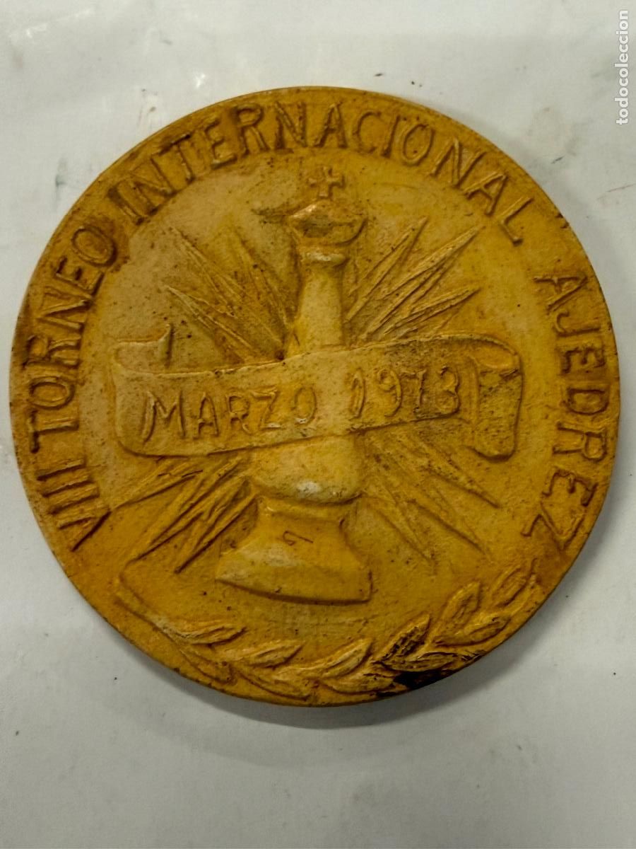 Trofeos y medallas: Extraordinario Original de medallon en madera para molde de bronce M.Traite Olot, Ajedrez 1973