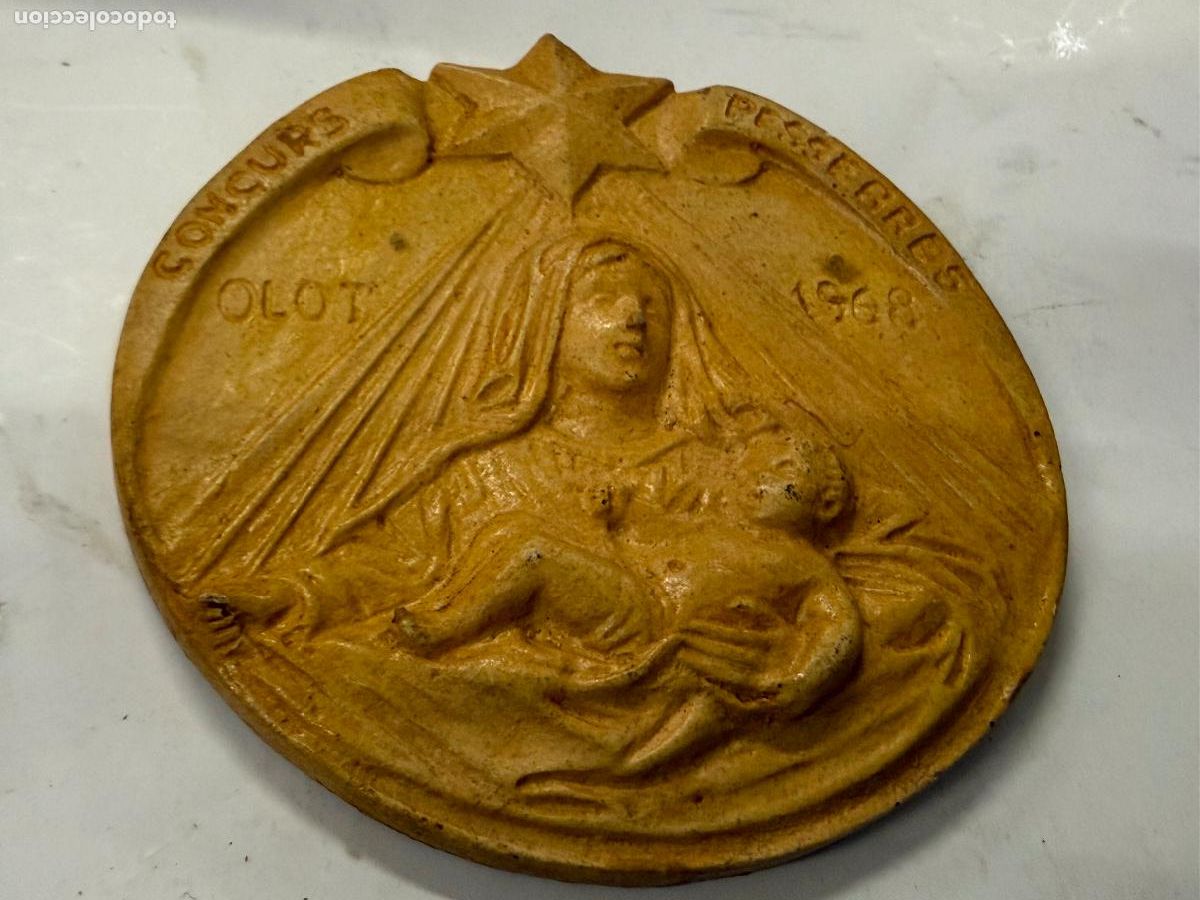 Trofeos y medallas: Extraordinario Original de medallon en madera para molde de bronce M.Traite Olot, Pesebres 1968