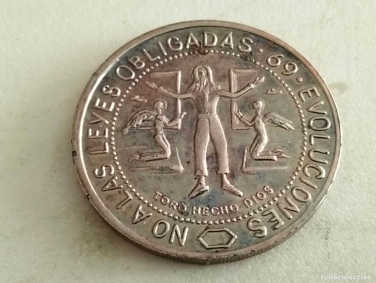 Trofeos y medallas: MEDALLA O FICHA RELIGIOSA, NO A LAS LEYES OBLIGADAS 69 - EL DIOS TORO BRAVO BENDICE LA VIDA