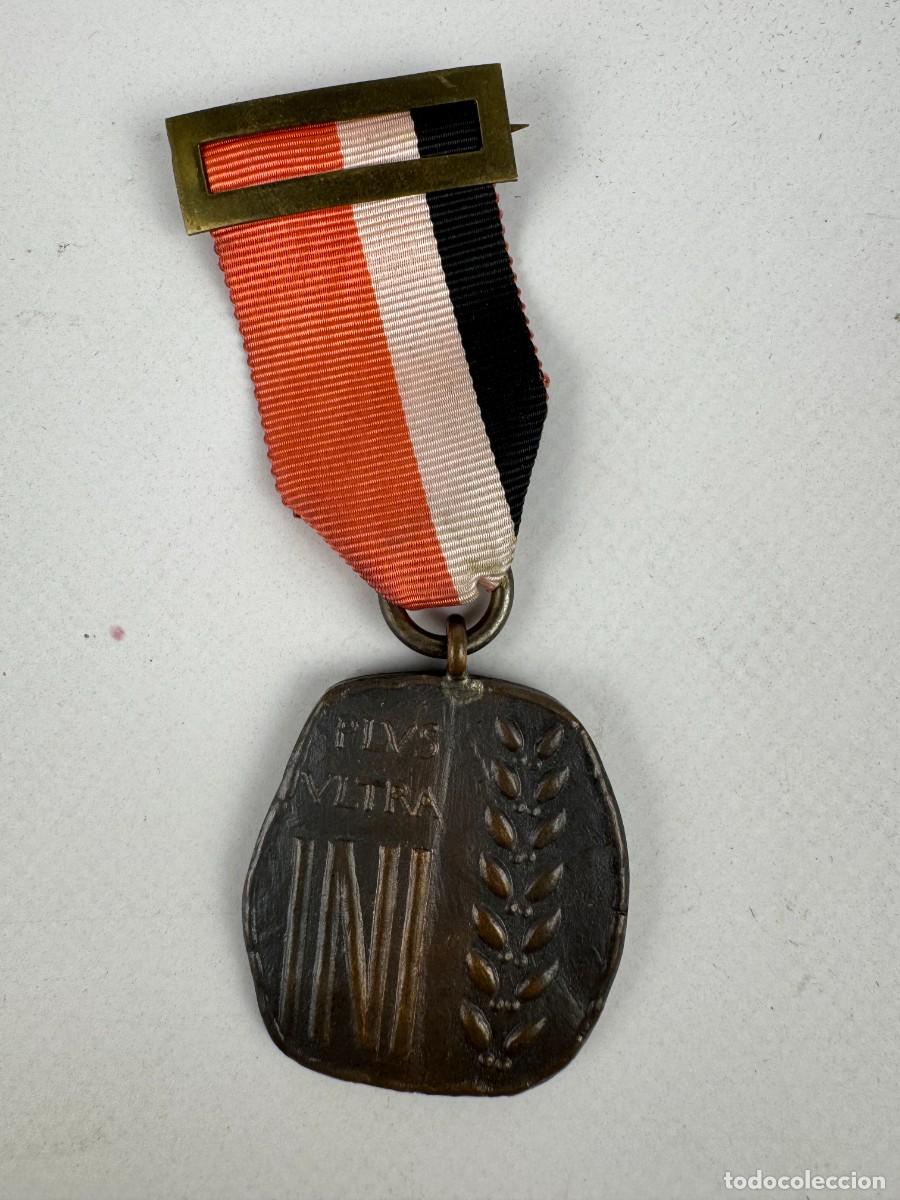 Trofeos y medallas: MEDALLA ANTIGUA INI INSTITUTO NACIONAL INSDUTRIA CON CINTA