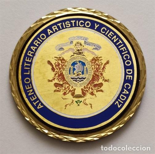 Trofeos y medallas: Ateneo Literario Art&iacute;stico y Cient&iacute;fico de C&aacute;diz. Inauguraci&oacute;n de la sede en la calle Ancha, 1993