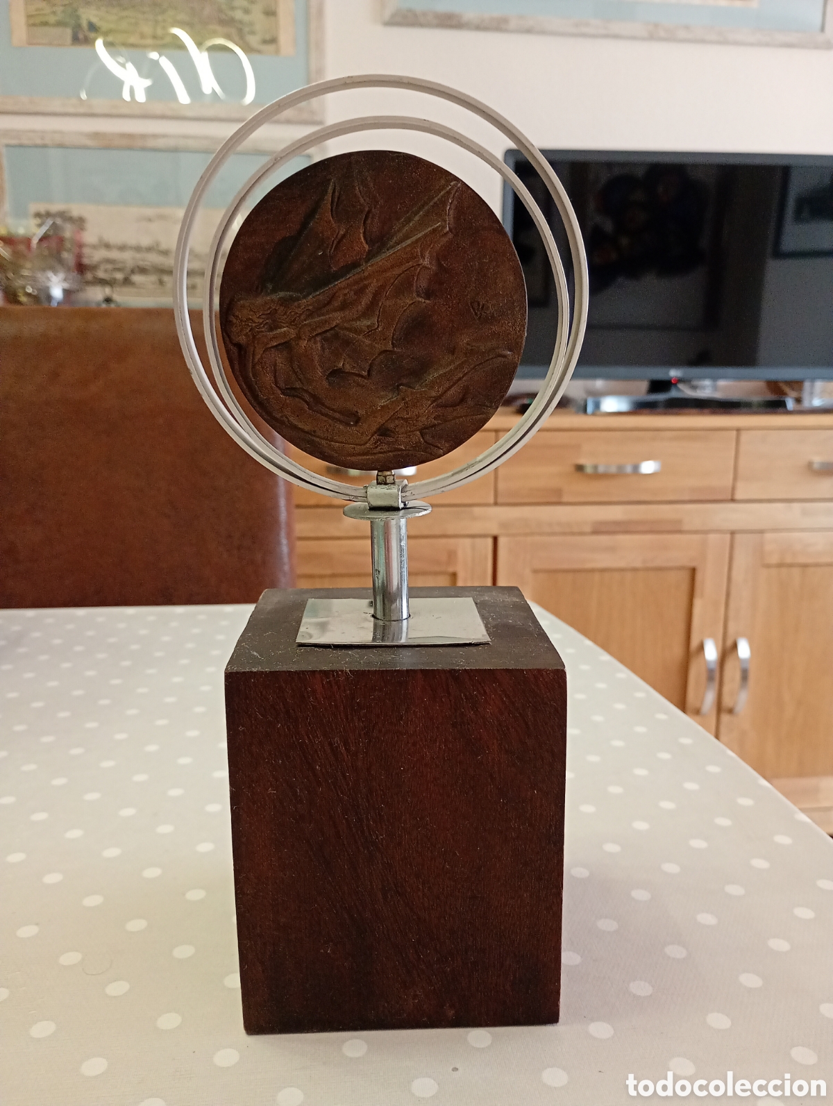 Trofeos y medallas: Ramon Ferr&aacute;n (Reus, 1927 -2015) Medalla bronze Base A&eacute;rea de Reus. Quintes 1945&ndash;1948. Retrobada 1980