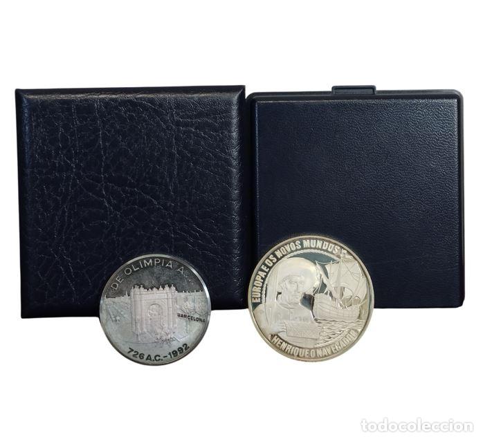 Trofeos y medallas: PAREJA DE MONEDAS CONMEMORATIVAS EN PLATA. JJOO BARCELONA, 1992 / PORTUGAL E OS NOVOS MUNDOS, 1991.