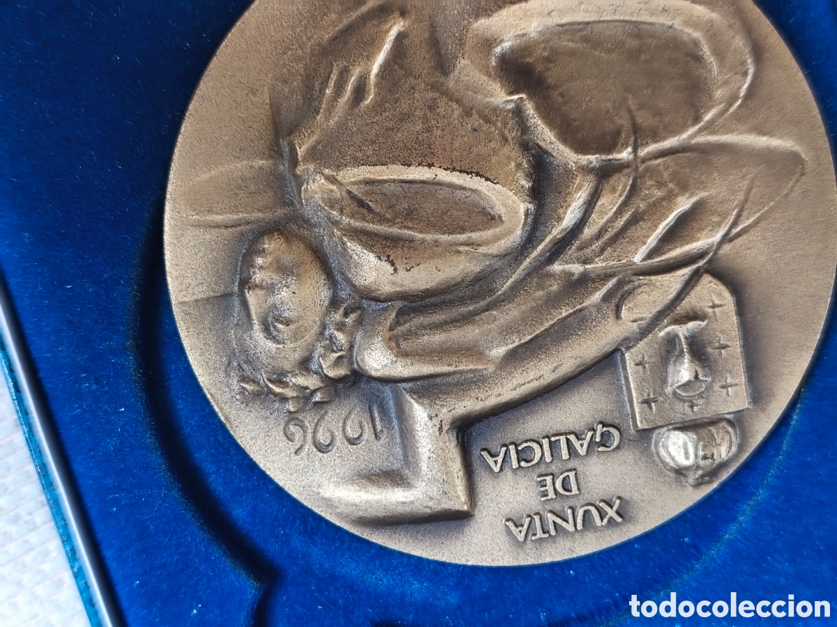 Trofeos y medallas: Medalla Xes&uacute;s Ferro Couselo.Limitada 47/300 - Foto 4