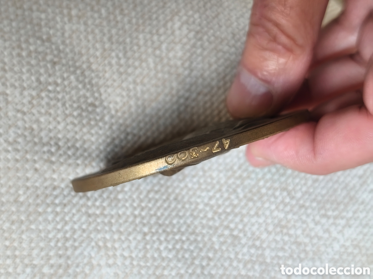 Trofeos y medallas: Medalla Xes&uacute;s Ferro Couselo.Limitada 47/300 - Foto 5