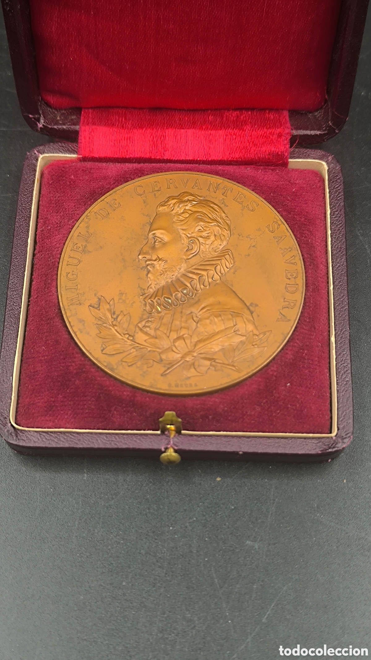 Trofeos y medallas: MEDALLA DE CERVANTES. III CENTENARIO DE LA PUBLICACI&Oacute;N DEL QUIJOTE. 1605-1905. FIRMADA MAURA