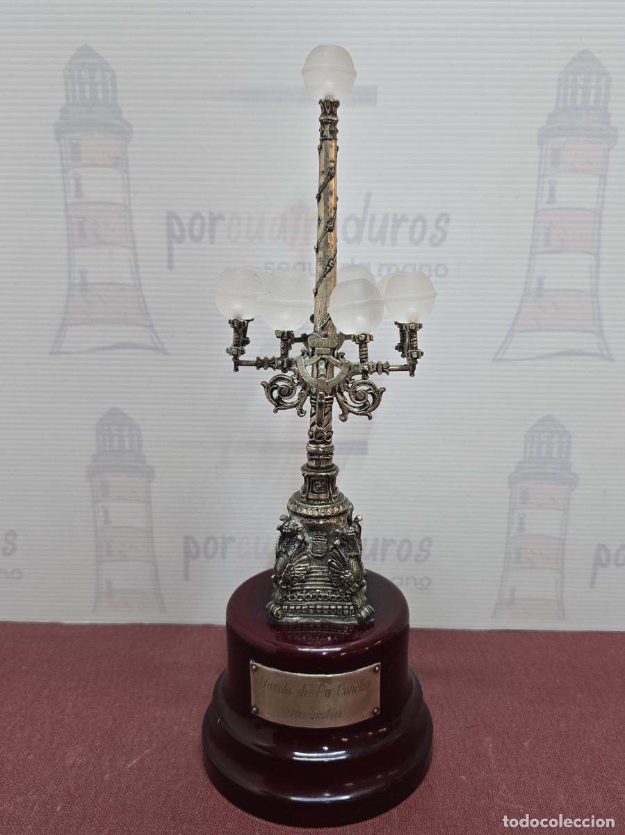 Trofeos y medallas: Figura Trofeo Farola de la Concha - Donostia / San Sebasti&aacute;n 32cm con peana madera